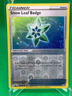 Snow Leaf Badge Reverse Holo 159